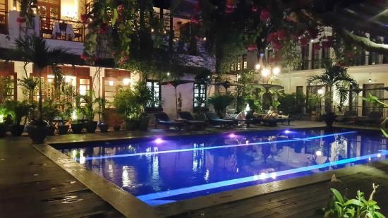 ヤンゴン、「Savoy Hotel（サヴォイホテル）」のプール情報